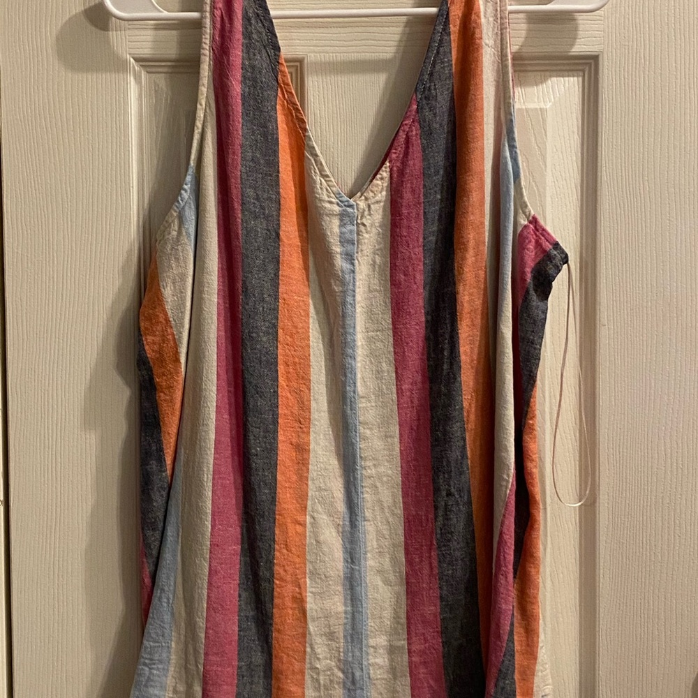 Double v tank top